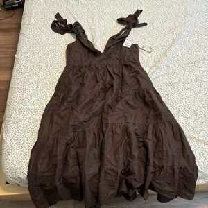 Brand new Brown midi dress with tie back detail from House of Harlow